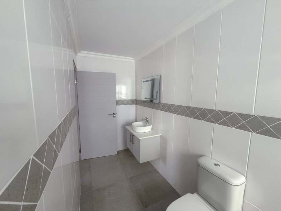 4 Bedroom Property for Sale in Da Gama Bay Western Cape